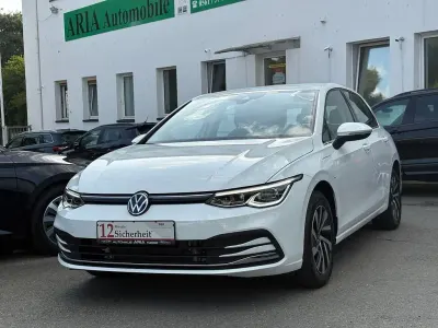 Gebraucht VW Golf VIII Style 204 PS (150 kW) 2021 Weiß Limousine