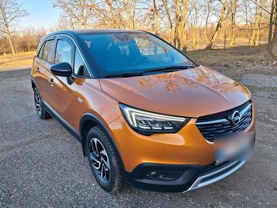 Gold Gebraucht 2017 Opel Crossland X SUV | 9.200 € (Etwas zu teuer)