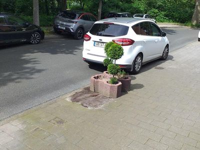 Weiß Gebraucht 2015 Ford C-MAX Titanium Van / Kleinbus | 9.500 € (Guter Preis)