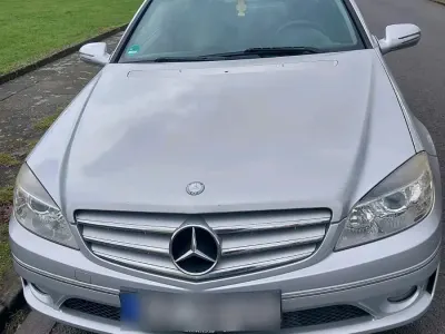 Gebraucht Mercedes 220 150 PS (110 kW) 2008 Grau Coupé