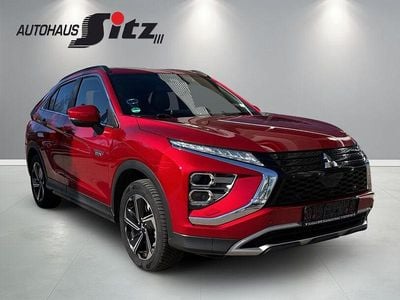 Gebraucht Mitsubishi Eclipse Cross Plus 98 PS (72 kW) 2022 Dynamik rot (metallic) SUV