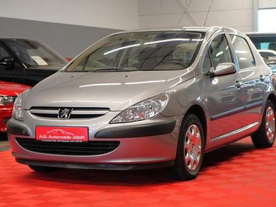 Grau Gebraucht 2004 Peugeot 307 Limousine | 4.950 € (Teuer)