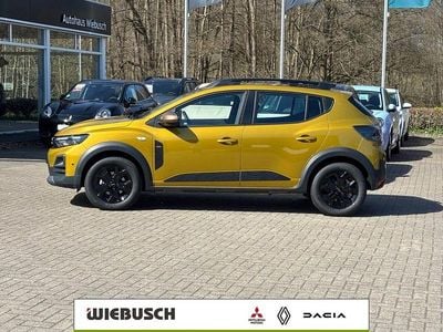 Neu Dacia Sandero Extreme 122 PS (89 kW) 2026 Gelb Limousine