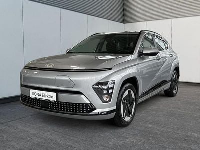 Gebraucht Hyundai Kona Trend 114 kW (156 PS) 2024 Shimmering silver SUV