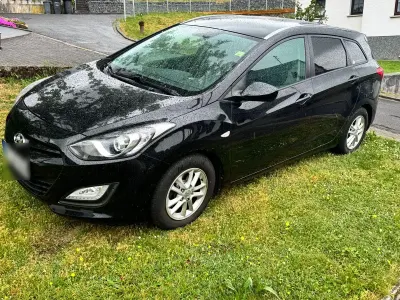 Gebraucht Hyundai i30 Style 135 PS (99 kW) 2013 Schwarz Kombi