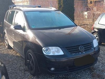 Schwarz Gebraucht 2004 VW Touran Van / Kleinbus | 1.290 € (Superpreis)