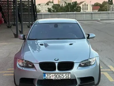 Gebraucht BMW M3 Sport Line 420 PS (308 kW) 2010 Silber Limousine