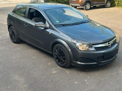 Opel Astra GTC