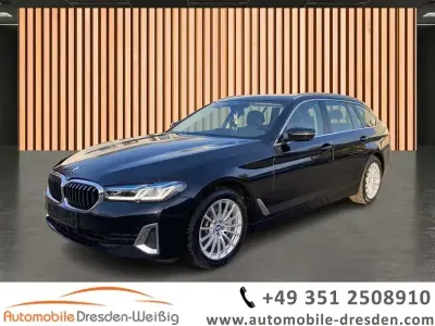 Gebraucht BMW 530 Luxury Line 245 PS (180 kW) 2023 Black sapphire metallic (metallic) Kombi