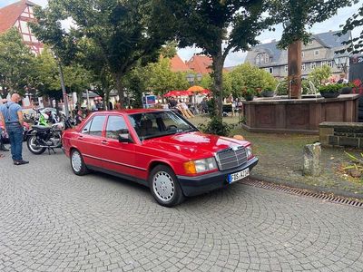 Gebraucht Mercedes 190 102 PS (75 kW) 1986 Rot Limousine