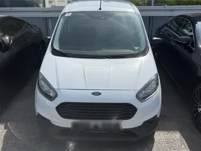 Gebraucht Ford Tourneo Courier Titanium 97 PS (71 kW) 2019 Weiß Van / Kleinbus