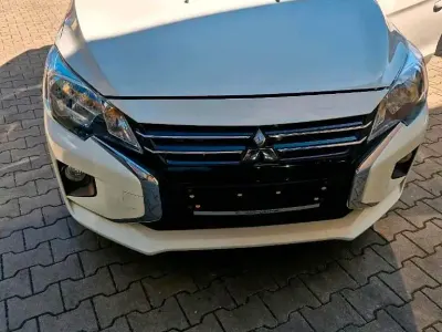 Gebraucht Mitsubishi Space Star 80 PS (58 kW) 2020 Weiß Kleinwagen