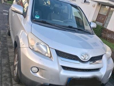 Silber Gebraucht 2009 Toyota Urban Cruiser Kleinwagen | 5.200 €