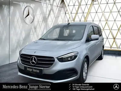Gebraucht Mercedes T180 Progressive 131 PS (96 kW) 2025 Silber Van / Kleinbus