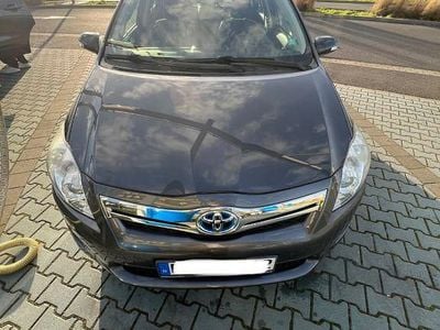 Gebraucht Toyota Auris Hybrid 99 PS (72 kW) 2012 Grau Kombi