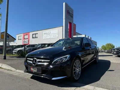 Używany Mercedes C300e Avantgarde 204 KM (150 kW) 2018 Czarny Sedan/Limuzyna