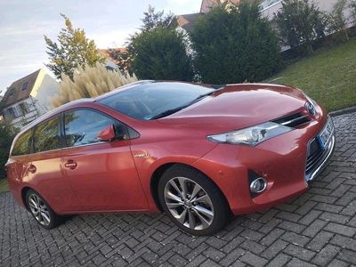 Toyota Auris Hybrid