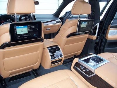 Gebraucht BMW 745e M Sport 394 PS (289 kW) 2021 Schwarz Limousine