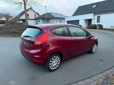 Gebraucht Ford Fiesta 82 PS (60 kW) 2010 Rot Kleinwagen