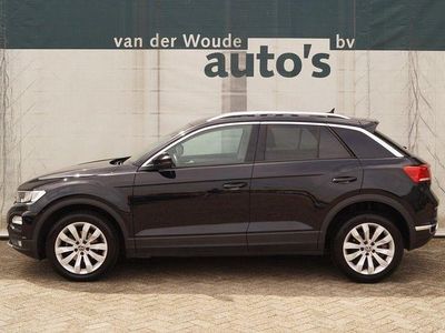 Second-hand VW T-Roc Style 150 CP (110 kW) 2021 Negru SUV