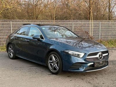 Blau Gebraucht 2021 Mercedes A200 AMG line Limousine | 23.000 € (Guter Preis)