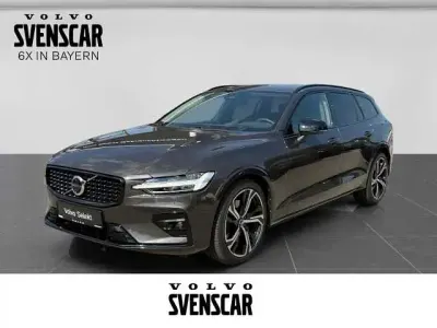 Gebraucht Volvo V60 145 PS (106 kW) 2023 Kombi