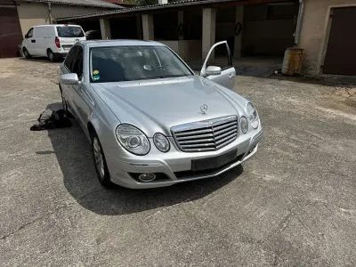 Gebraucht Mercedes E220 Elegance 170 PS (125 kW) 2006 Limousine