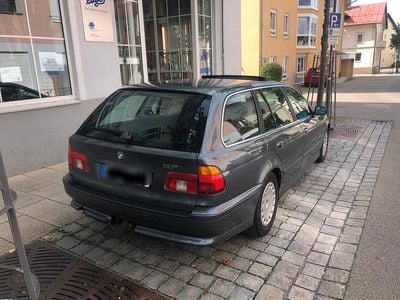 BMW 525
