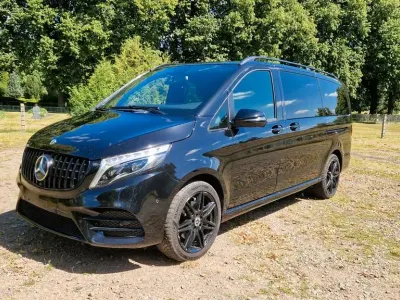 Gebraucht Mercedes V300 Avantgarde Edition 239 PS (175 kW) 2021 Schwarz Van / Kleinbus
