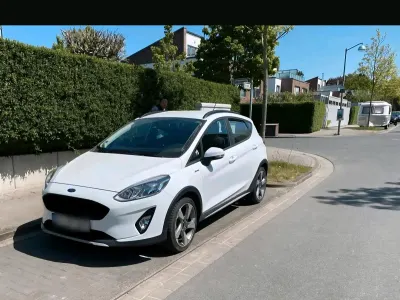 Gebraucht Ford Fiesta Active 63 PS (46 kW) 2019 Weiß Kleinwagen