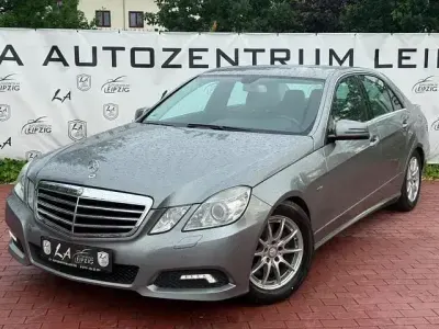 Gebraucht Mercedes E250 Avantgarde 204 PS (150 kW) 2010 Silber Limousine