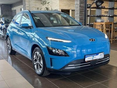 Usata Hyundai Kona Select 100 kW (136 CV) 2023 Blu SUV