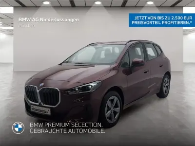 Gebraucht BMW 220 Active Tourer Luxury Line 156 PS (114 kW) 2025 Rot Van / Kleinbus