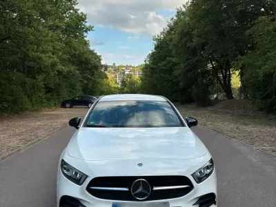 Gebraucht Mercedes A180 AMG 136 PS (100 kW) 2020 Weiß Limousine