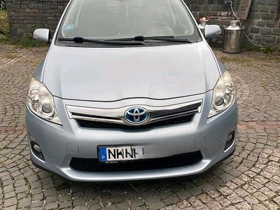 Toyota Auris Hybrid