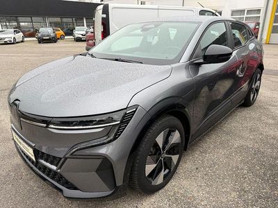 Grau Gebraucht 2023 Renault Mégane Equilibre Limousine | 27.490 € (Teuer)