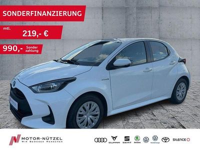 Gebraucht Toyota Yaris Hybrid Business Edition 116 PS (85 kW) 2020 Weiß Limousine