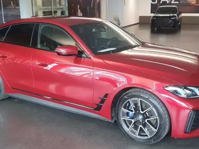 Gebraucht BMW i4 M Sport 250 kW (340 PS) 2024 Rot Limousine