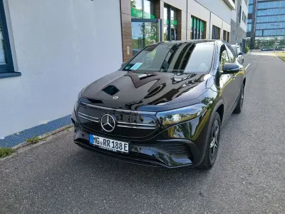 Gebraucht Mercedes EQA300 AMG line 167 kW (228 PS) 2023 Schwarz SUV