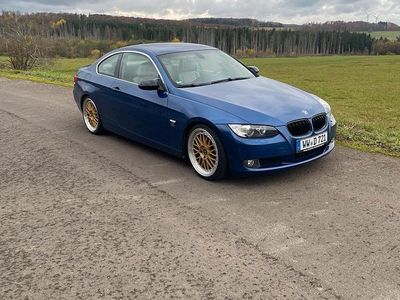 Blau Gebraucht 2007 BMW 330 Coupé | 13.000 € (Fairer Preis)