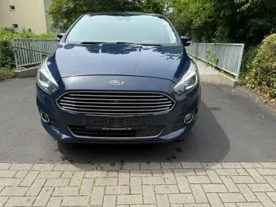 Gebraucht Ford S-MAX Titanium 150 PS (110 kW) 2016 Blau Van / Kleinbus
