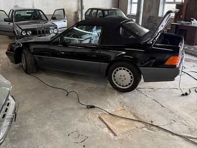 Second-hand Mercedes SL300 190 CP (139 kW) 1992 Negru Cabrio