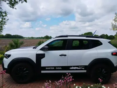 Gebraucht Dacia Duster 101 PS (74 kW) 2025 Weiß SUV