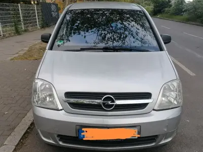 Używany Opel Meriva Enjoy 101 KM (74 kW) 2003 Srebrny Minivan