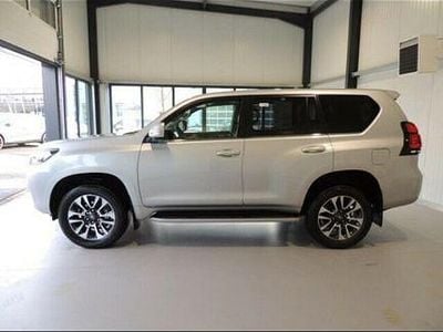 Gebraucht Toyota Land Cruiser Executive 204 PS (150 kW) 2022 Silber SUV