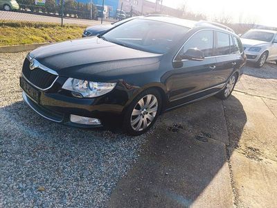 Gebraucht Skoda Superb Elegance 170 PS (125 kW) 2012 Schwarz Kombi