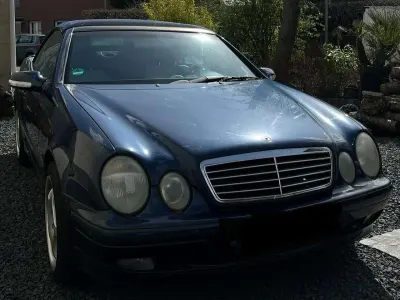 Gebraucht Mercedes CLK200 136 PS (100 kW) 2000 Blau Limousine