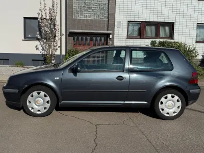 Gebraucht VW Golf IV Edition 105 PS (77 kW) 2000 Grau Limousine