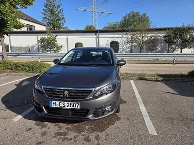 Gebraucht Peugeot 308 Allure 131 PS (96 kW) 2018 Grau Limousine