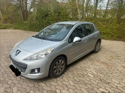 Gebraucht Peugeot 207 Urban Move 73 PS (53 kW) 2011 Silber Kleinwagen